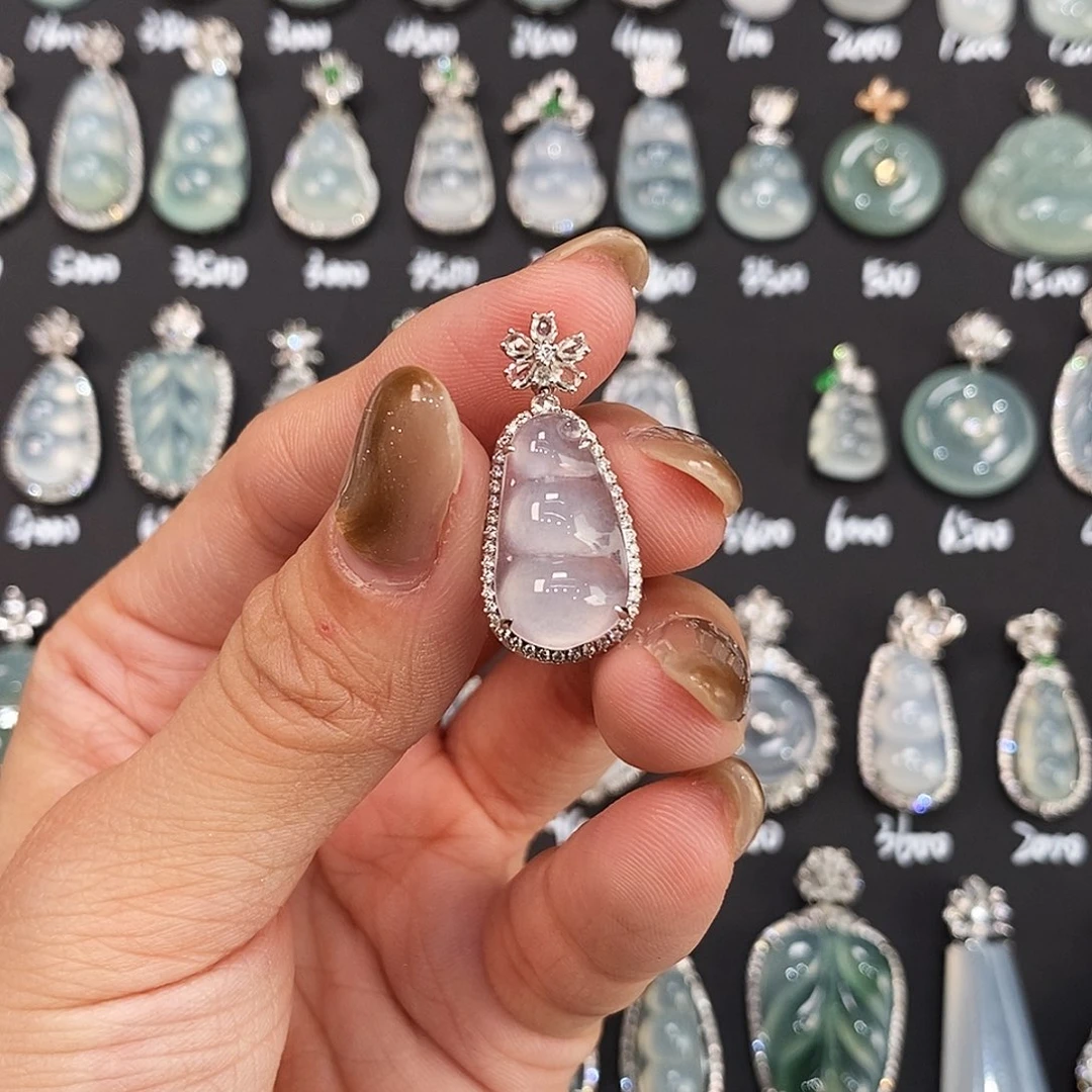 颈饰18K金镶嵌翡翠天然缅甸A货翡翠福豆