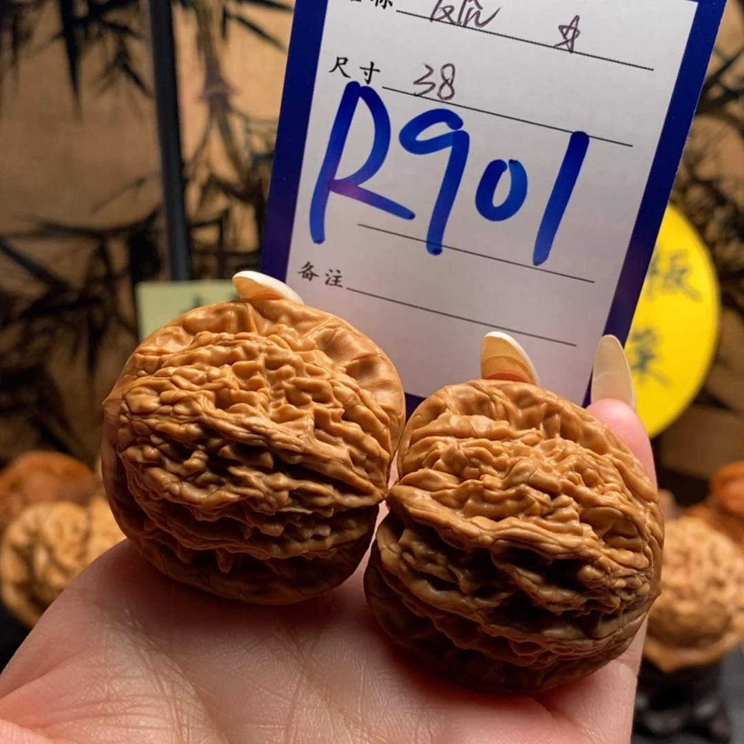 文玩核桃把件麦虎38