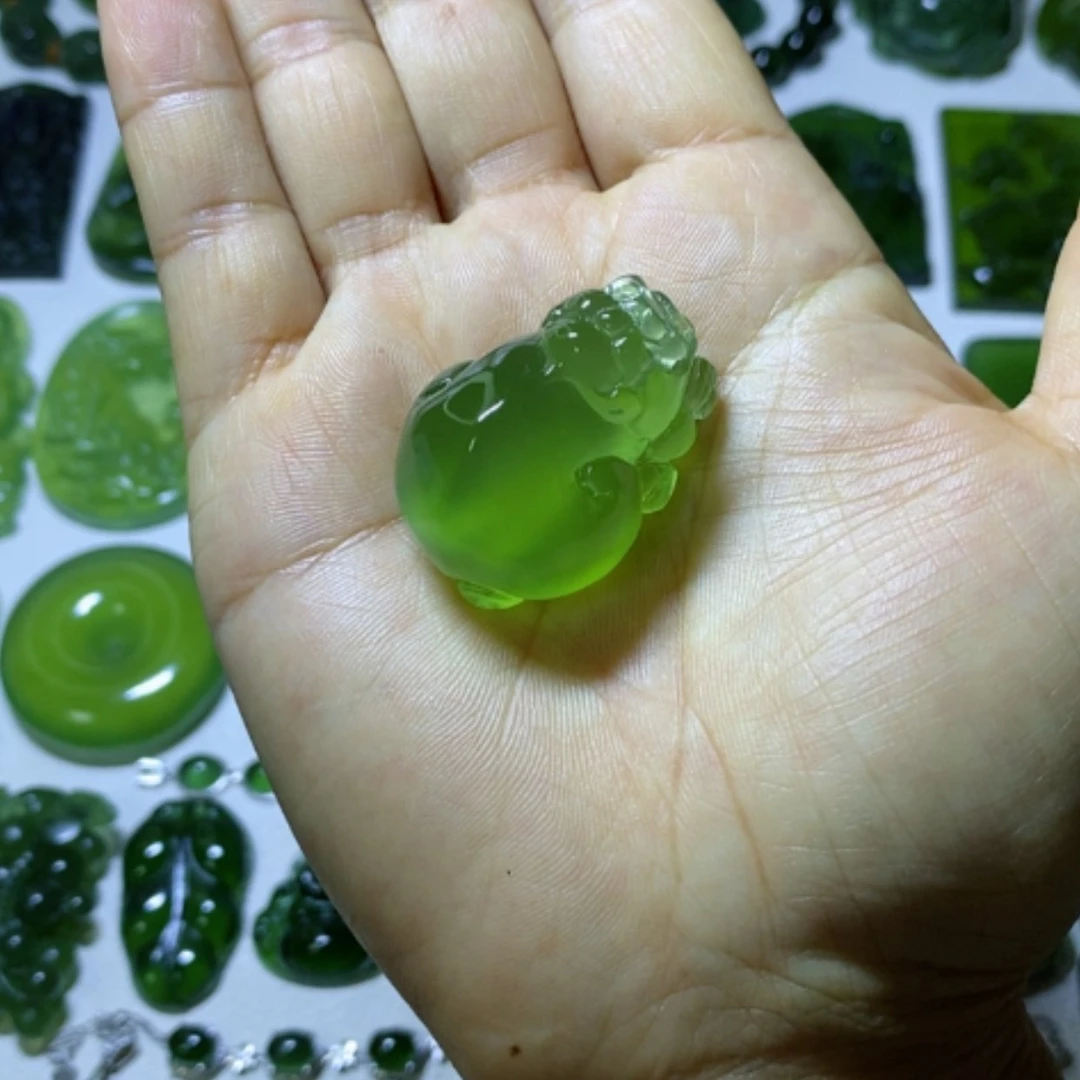 【闪购商品】未镶嵌蛇纹石玉颈饰