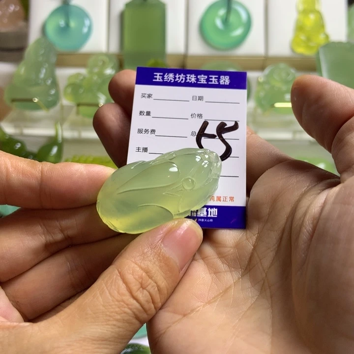 【闪购商品】蛇纹石玉未镶嵌颈饰