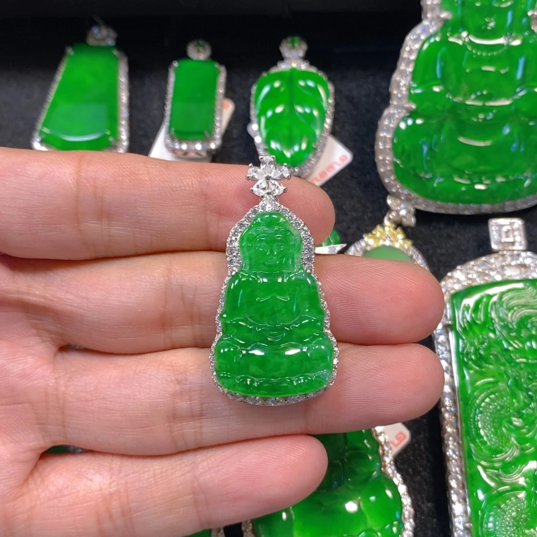 颈饰银S925镶嵌翡翠观音吊坠