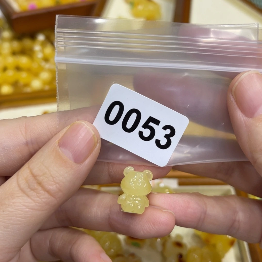 琥珀珠宝奇石未镶嵌