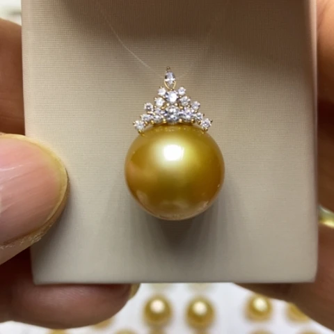 海水珍珠颈饰18K金镶嵌