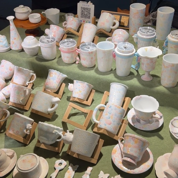 71。         陶瓷