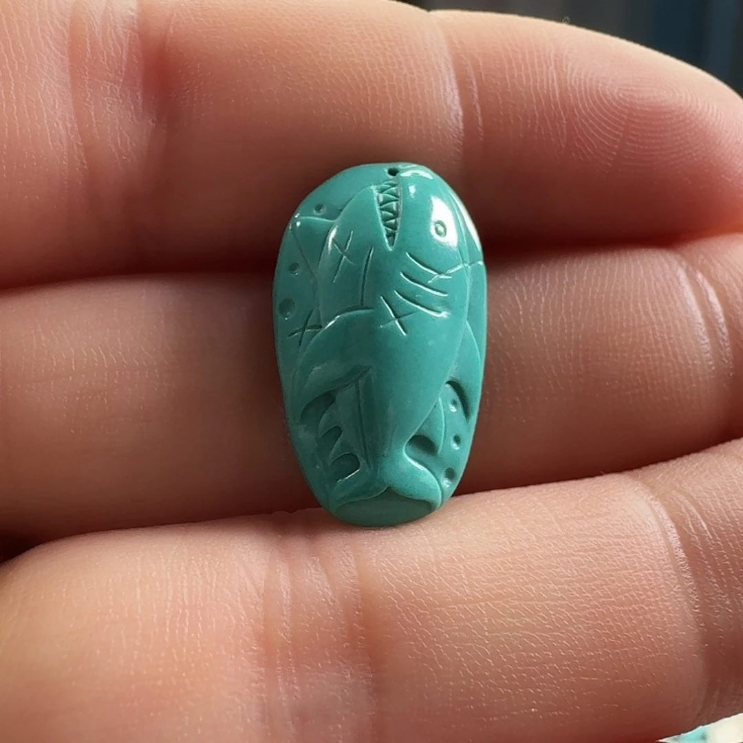 绿松石未镶嵌颈饰