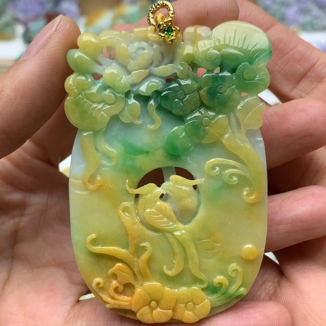 翡翠颈饰未镶嵌翡翠