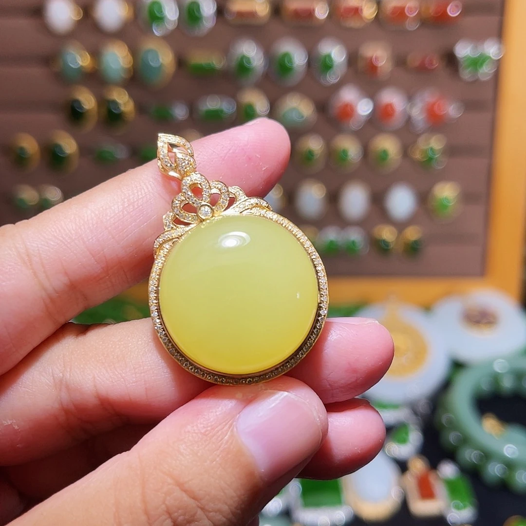 和田玉颈饰18K金镶嵌