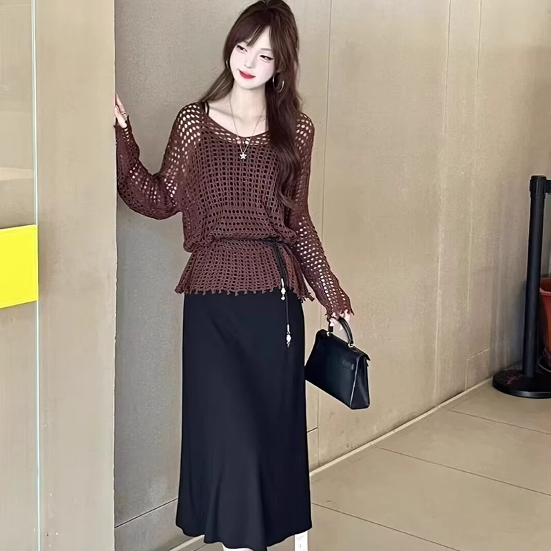 拉夏贝尔2025早秋新款时尚套装女复古镂空针织衫吊带连衣裙两件套