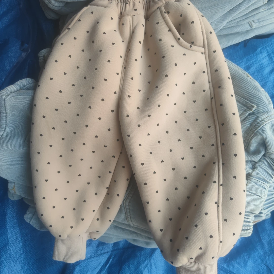 爱心杏色加绒儿童裤