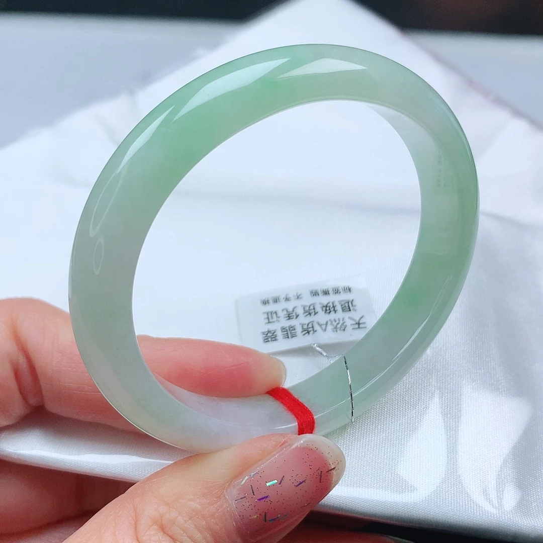 翡翠手镯（贵妃镯）未镶嵌54+贵