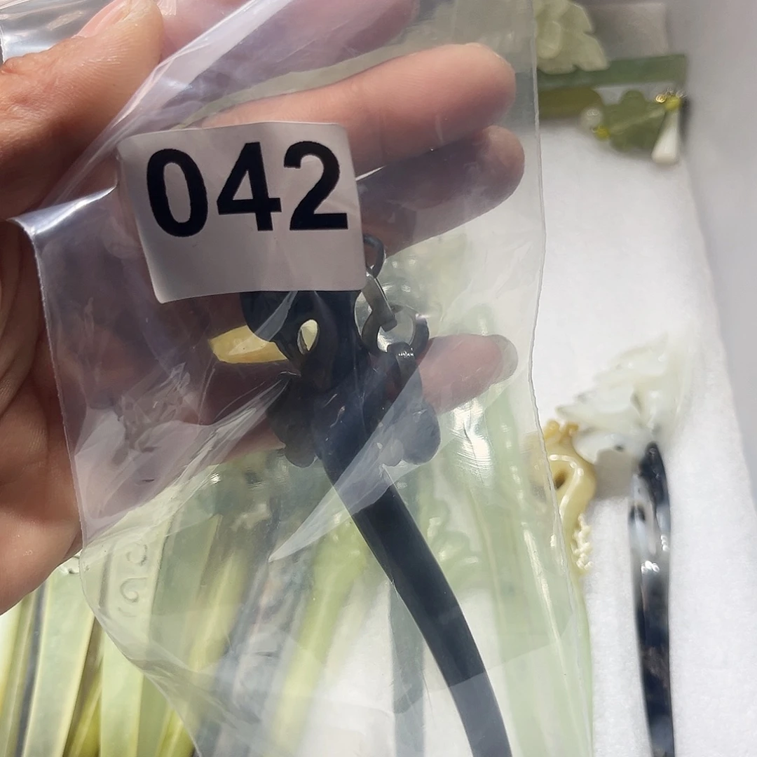 幸***喵蛇纹石玉未镶嵌发簪