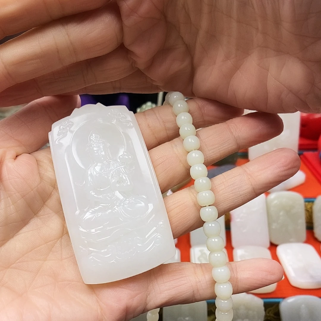 正***经和田玉未镶嵌颈饰