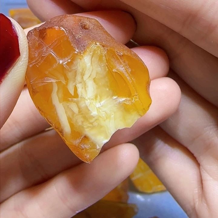 定制琥珀未镶嵌蜜蜡