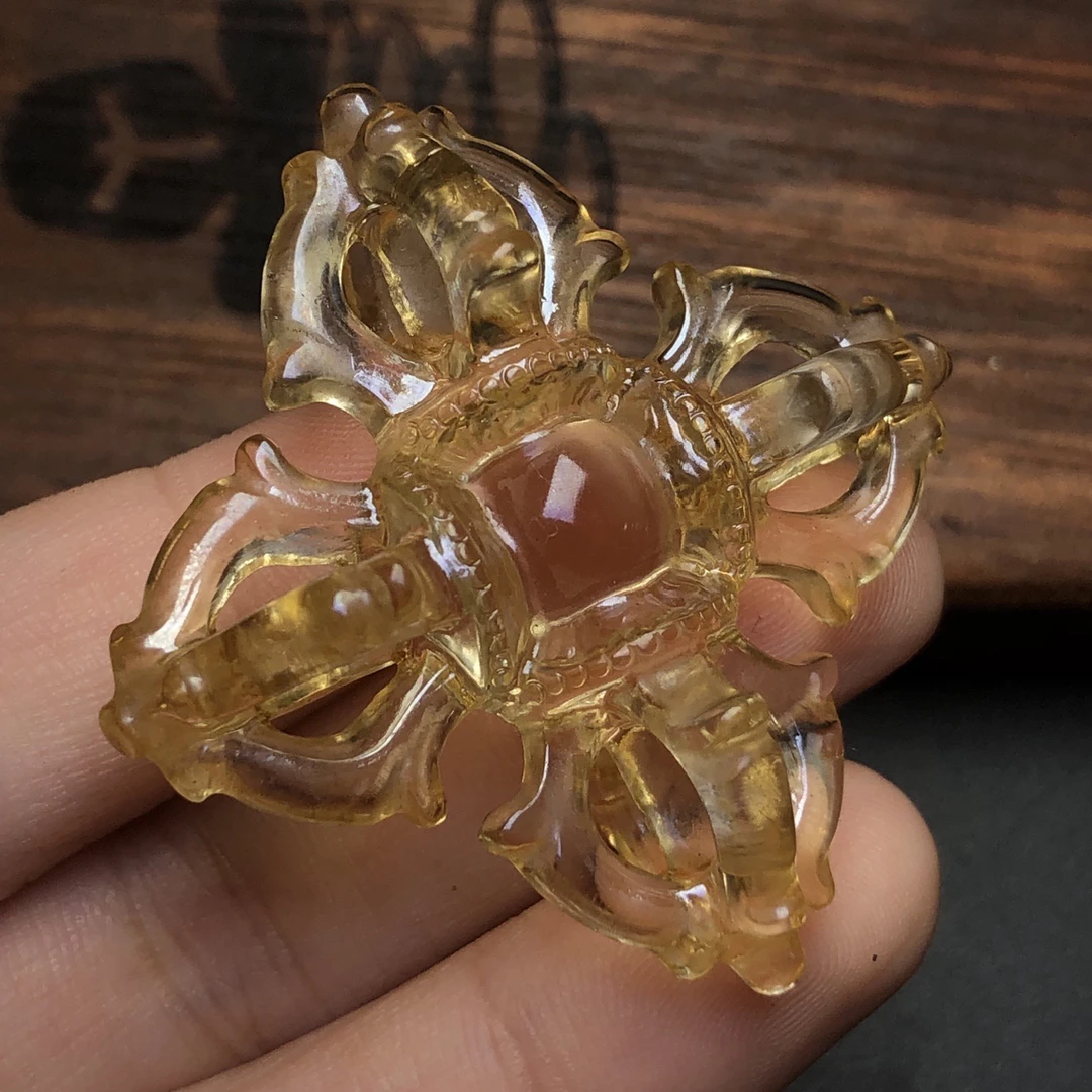 旧藏 水晶金刚杵雕刻挂件