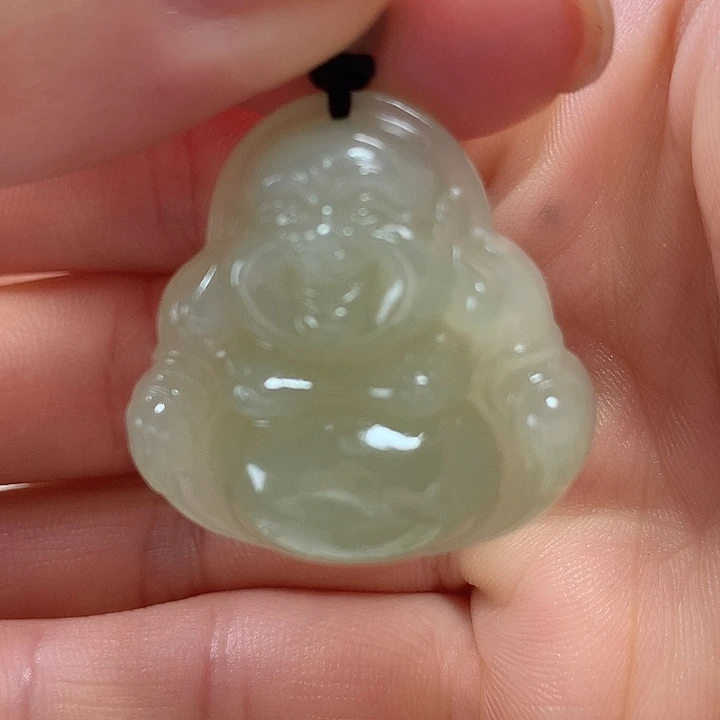娟***子颈饰未镶嵌和田玉