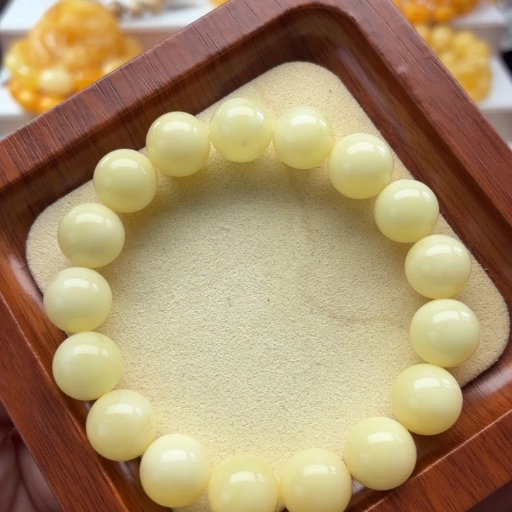 琥珀未镶嵌裸石B779浓白蜡手串卡12m