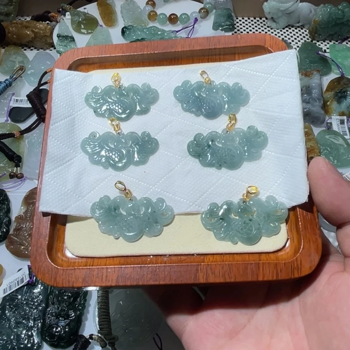 翡翠项链未镶嵌随机1