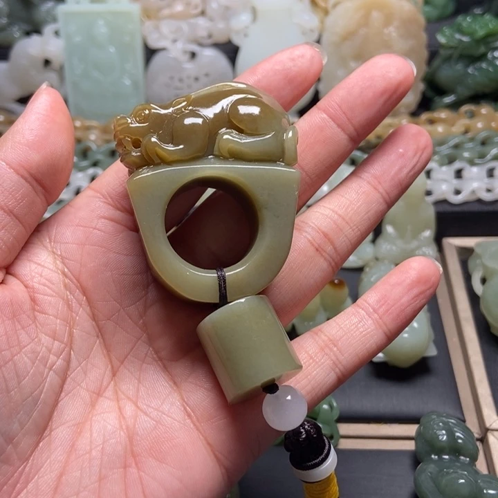 颈饰未镶嵌和田玉张*华