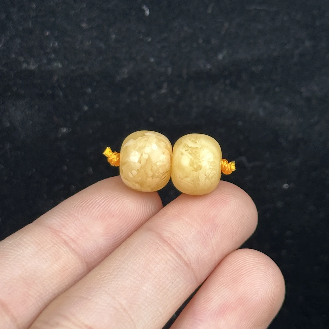 D6106天然原矿蜜蜡 瑕疵特价墩子10.5mm支持复检假一罚十