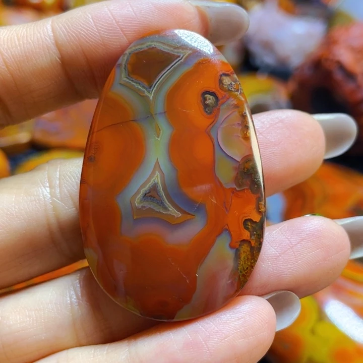 玛瑙/玉髓战国红吊坠未镶嵌