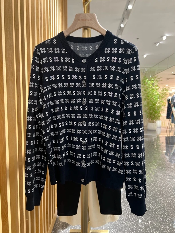 声雨竹7R704个性休闲提花烫钻常规款毛针织开衫女装圆领早秋新品