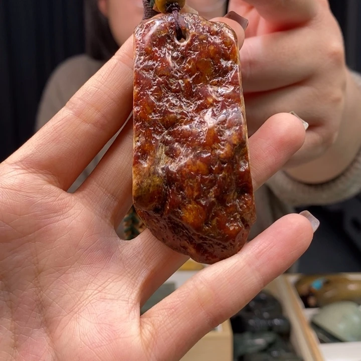 岫岩河磨玉（透闪石质玉）颈饰未镶嵌