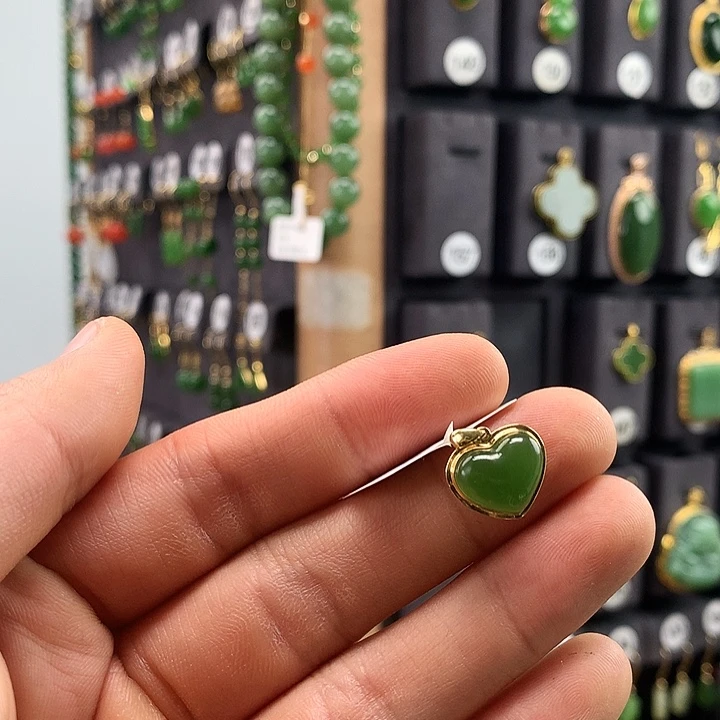 和田玉颈饰18K金镶嵌