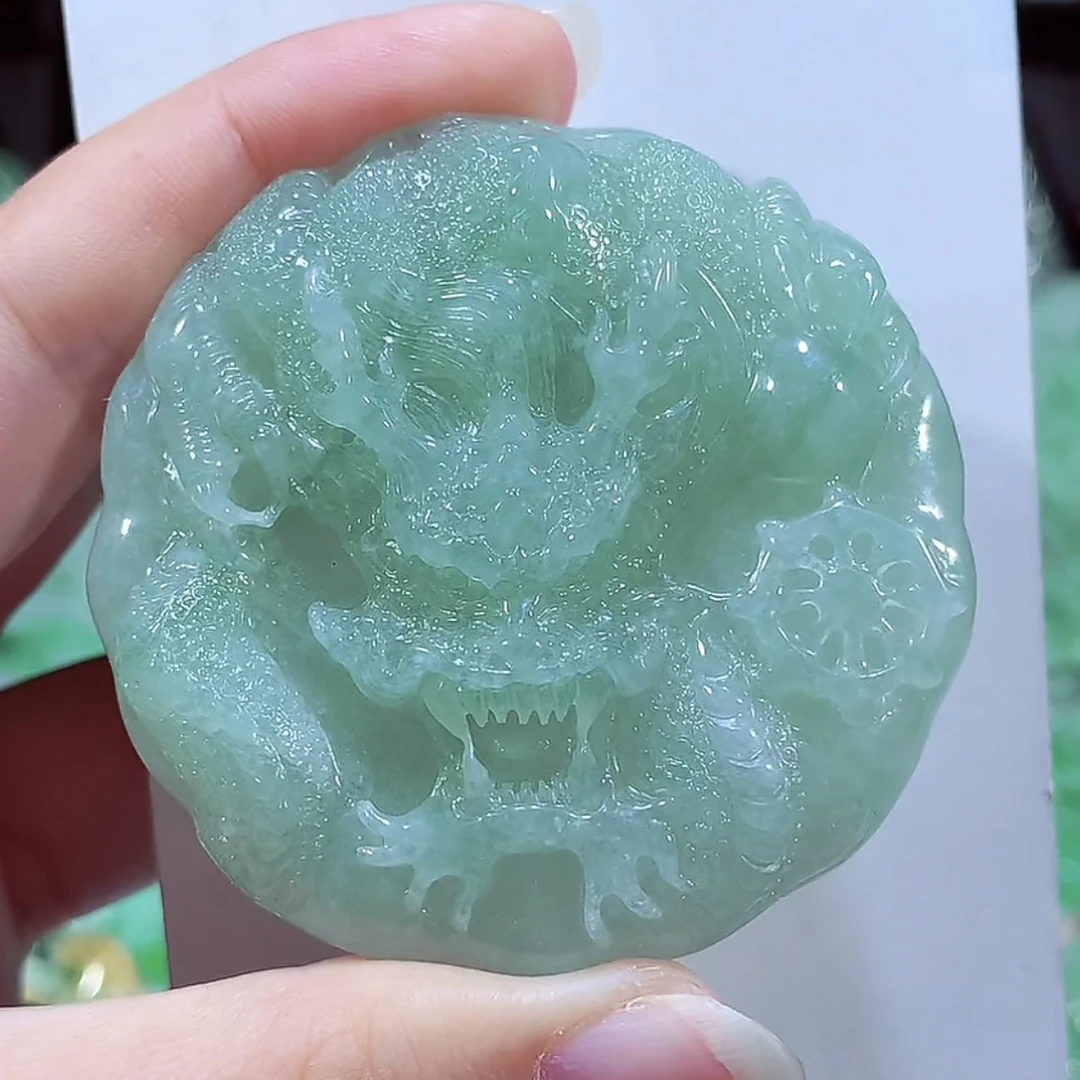 缅甸天然A货翡翠飘绿龙牌吊坠