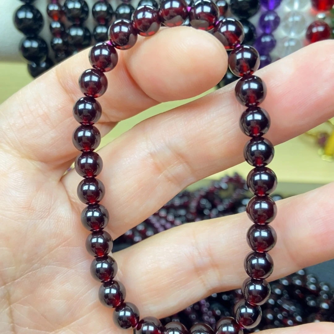 未镶嵌石榴石手链