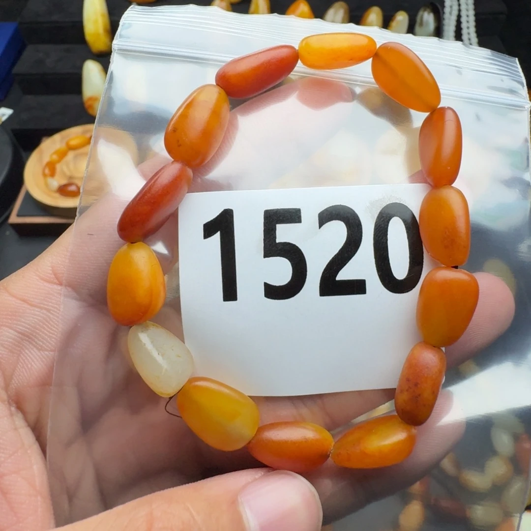 和田玉未镶嵌手串