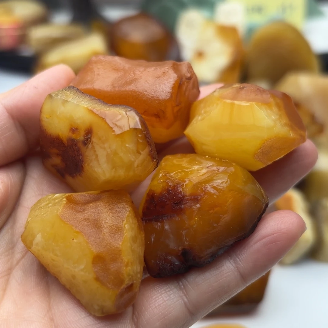 定制琥珀未镶嵌无***?琥珀