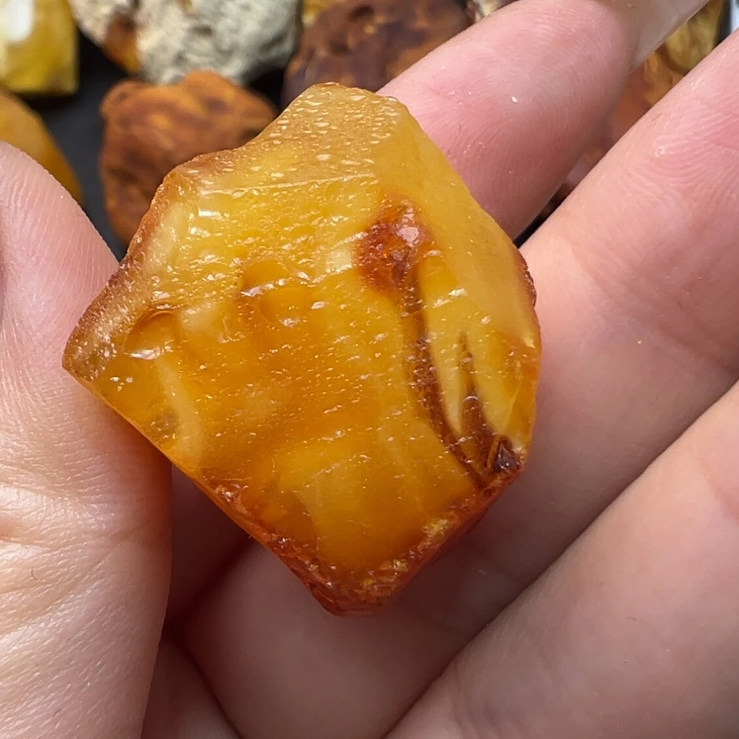 不***肉未镶嵌定制琥珀蜜蜡