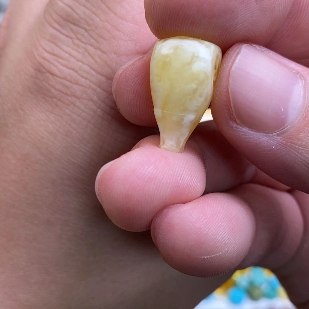 悟****蜜蜡未镶嵌裸石配饰