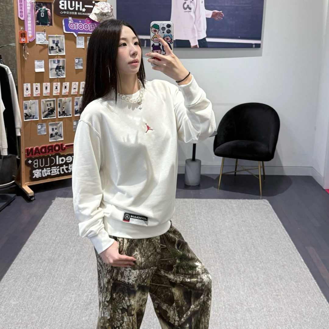 NIKE/耐克官方正品 AJ男女同款圆领白色长袖套衫IO7830-133流光风