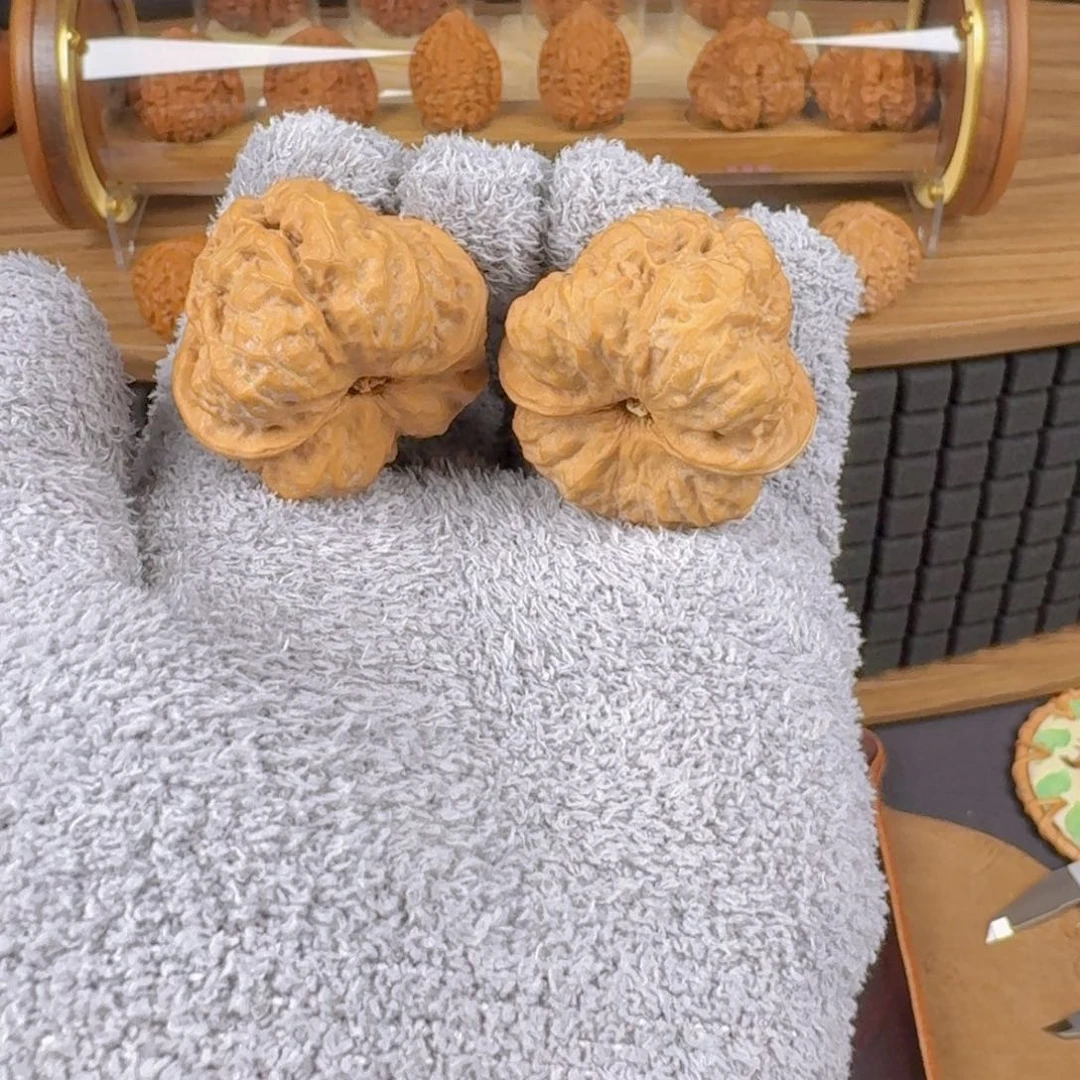 文玩核桃吊坠蛤蟆头全品38