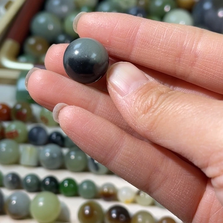 和田玉（糖玉）未镶嵌珠宝半成品16