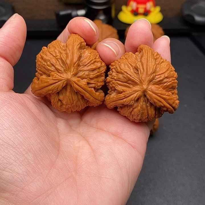 丁***森把件文玩核桃白奔