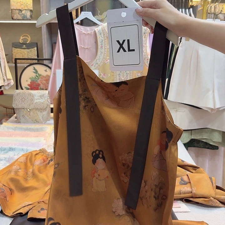 呆***)上衣的搭配非常好看的一
