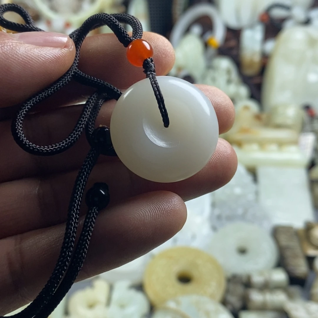 和田玉（糖玉）未镶嵌颈饰