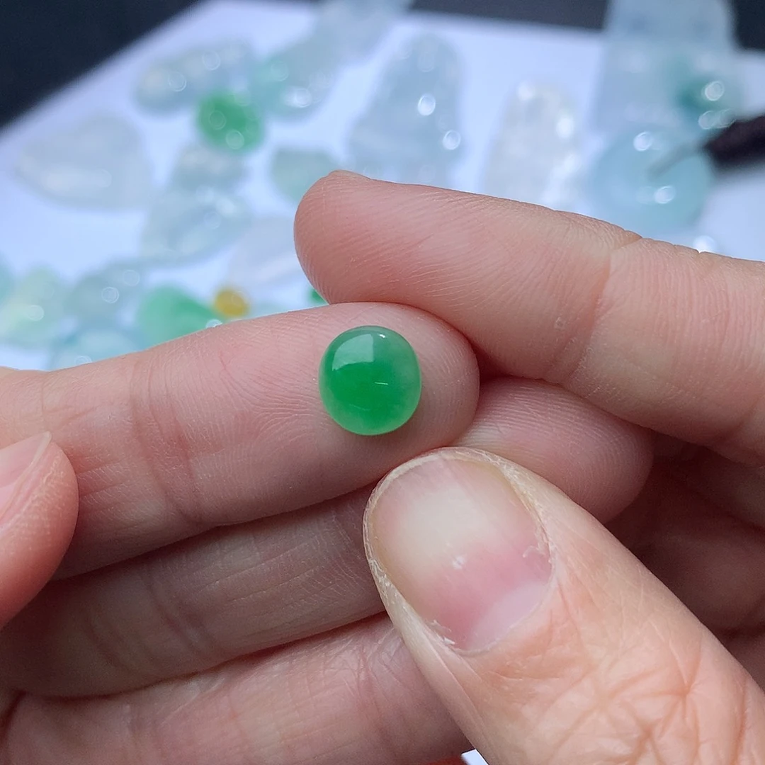 翡翠颈饰未镶嵌翡翠翡翠