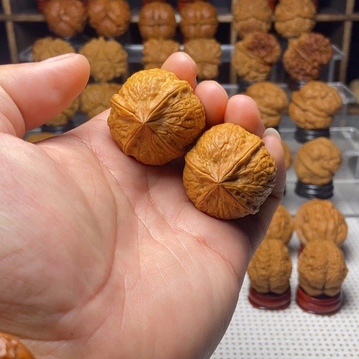 吊坠桃核4聚宝四棱