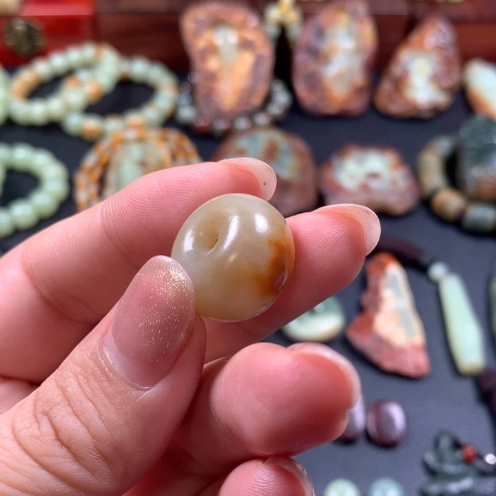 岫岩河磨玉（透闪石质玉）未镶嵌颈饰