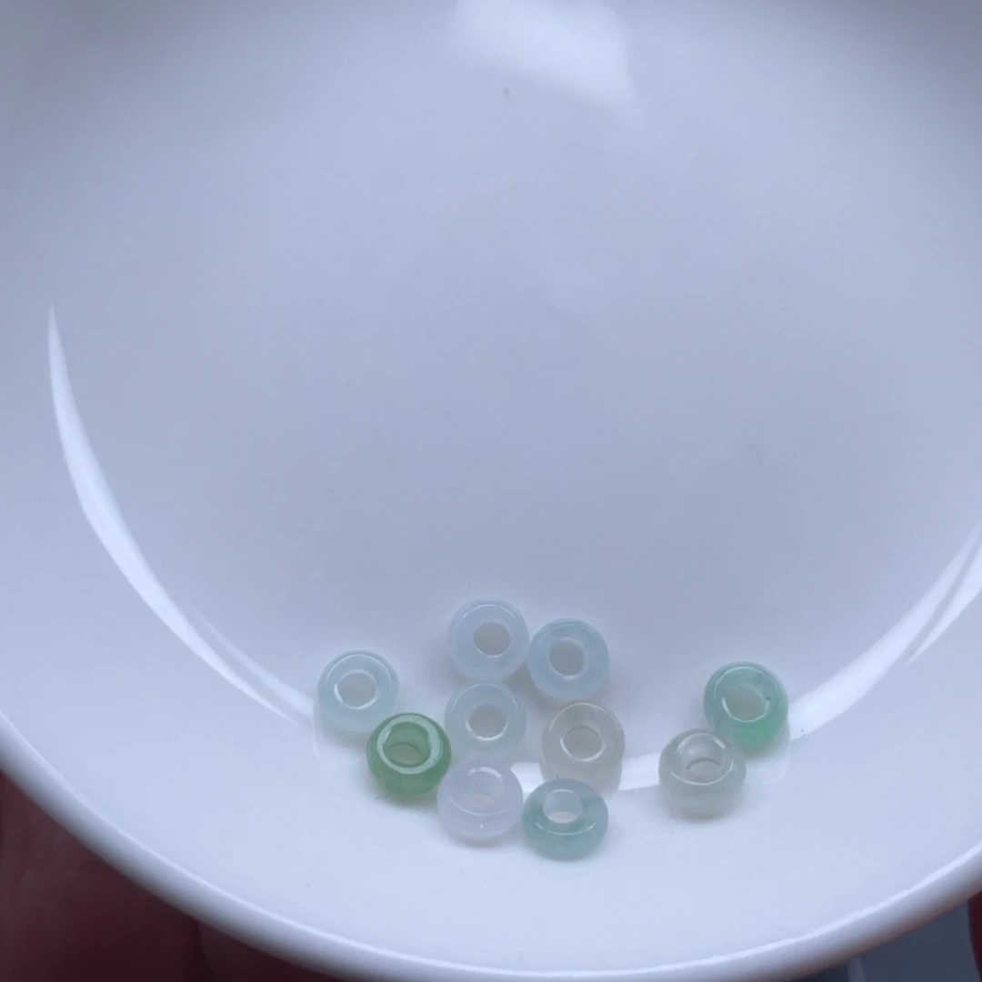 翡翠未镶嵌颈饰跑轮卡4左右10颗