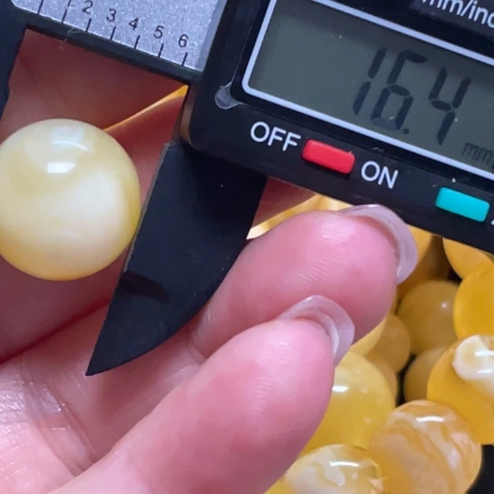 蜜蜡未镶嵌裸石200