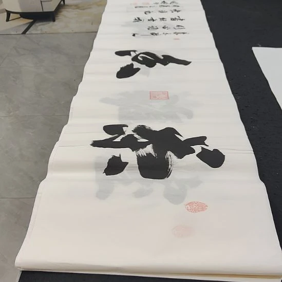 洛伊申国栋老师作品一副