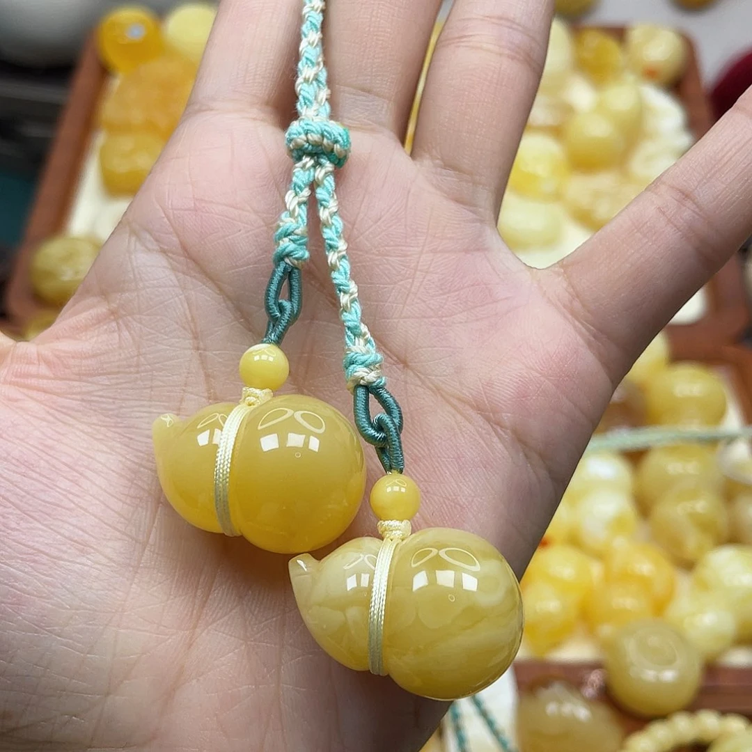 未镶嵌蜜蜡裸石卜*蜜蜡