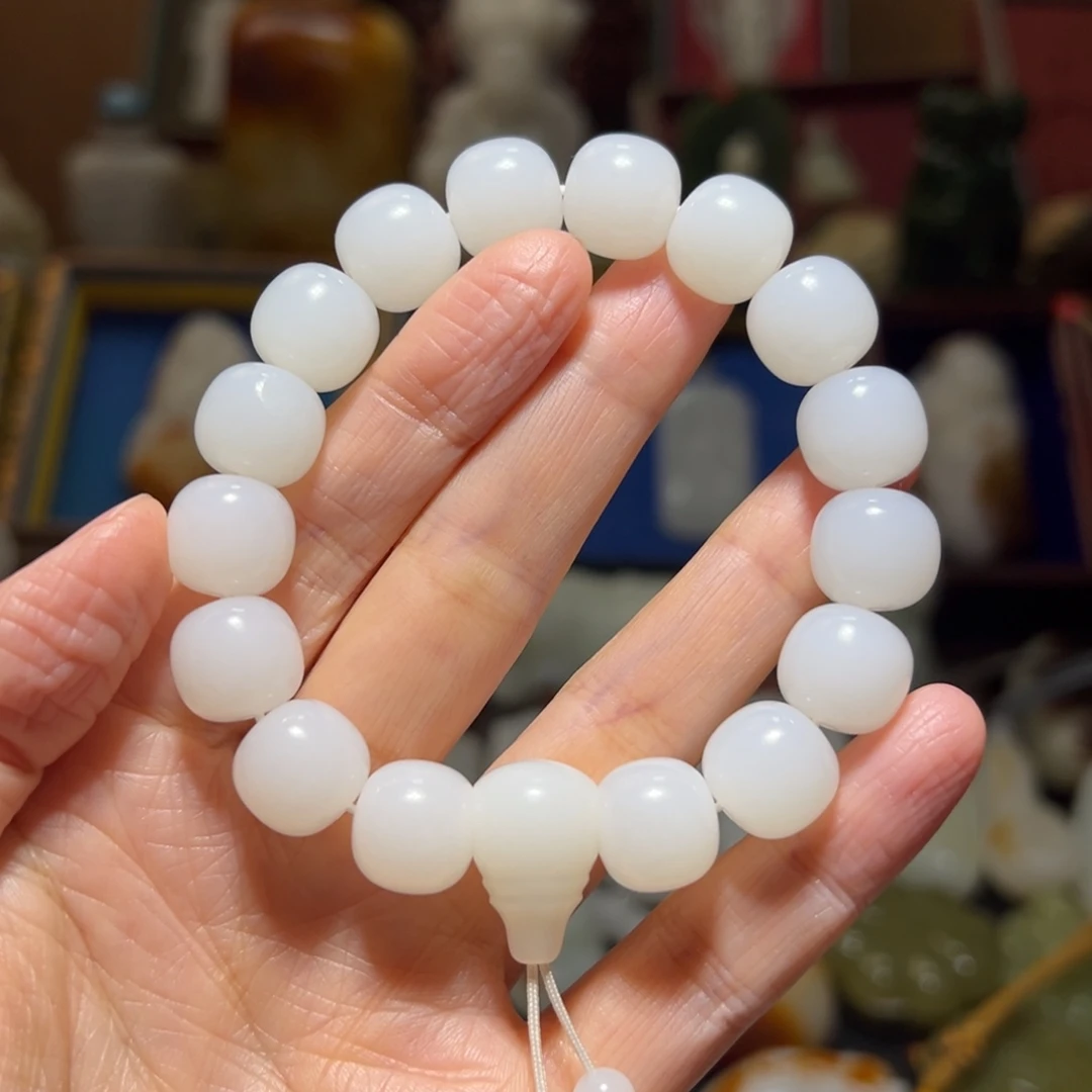 小***幼和田玉未镶嵌挂件