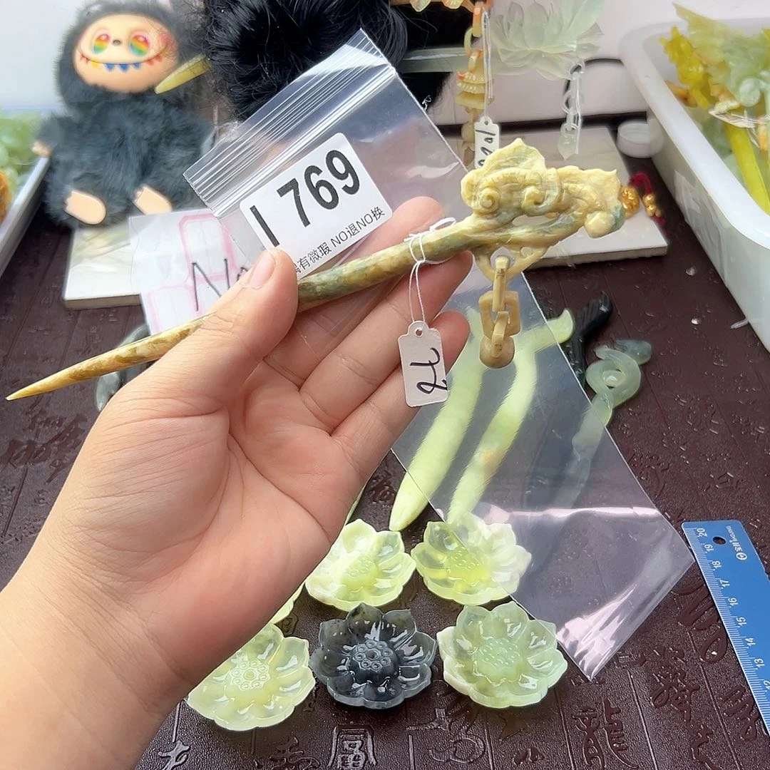 合金蛇纹石玉发饰迦*