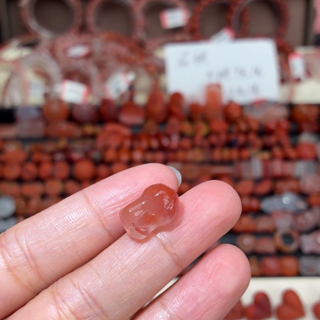 南红玛瑙未镶嵌颈饰白菜