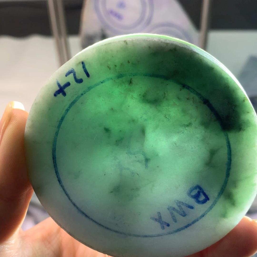 定制翡翠未镶嵌翡翠手镯